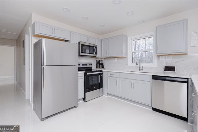 210 Webb Street, Warner Robins, GA 31093