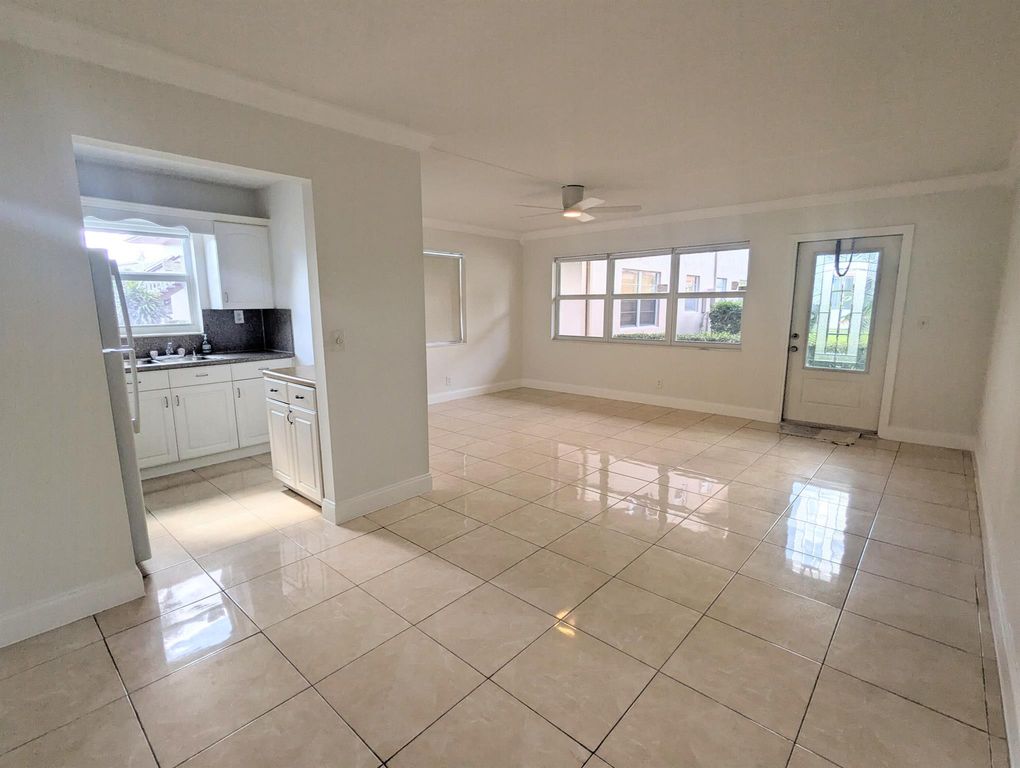 60 Andover C, West Palm Beach, FL 33417