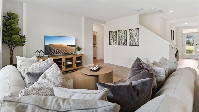 650 SEAGROVE TRAIL, St Cloud, FL 34771