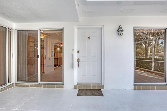 3704 Water Oak Court, Palm Beach Gardens, FL 33410