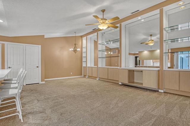3704 Water Oak Court, Palm Beach Gardens, FL 33410