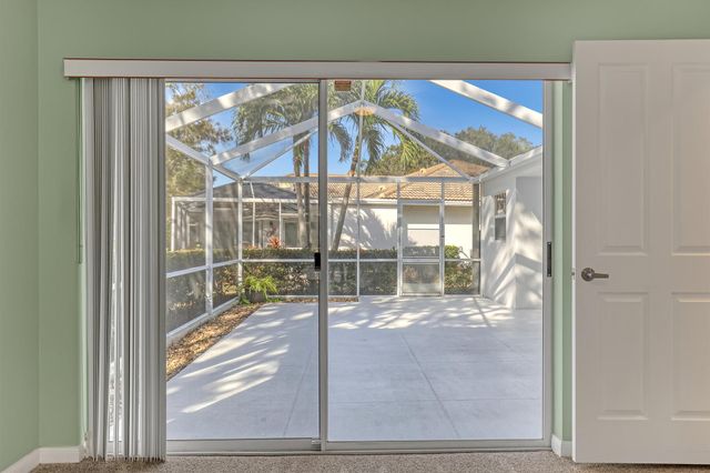 3704 Water Oak Court, Palm Beach Gardens, FL 33410