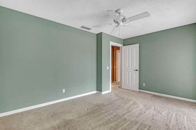 3704 Water Oak Court, Palm Beach Gardens, FL 33410