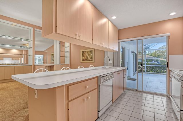 3704 Water Oak Court, Palm Beach Gardens, FL 33410