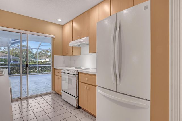 3704 Water Oak Court, Palm Beach Gardens, FL 33410