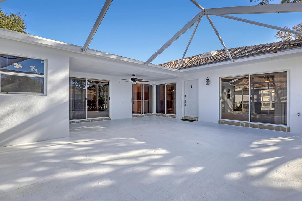 3704 Water Oak Court, Palm Beach Gardens, FL 33410