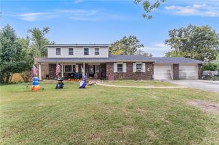 2006 S 17th Street, Rogers, AR 72758