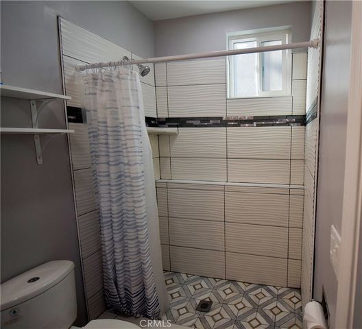 15414 Kinzie Street, North Hills, CA 91343