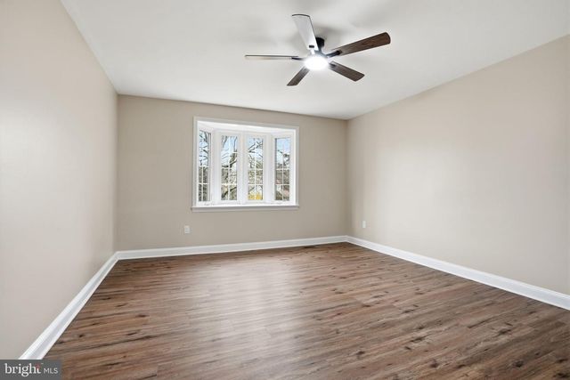 16 RUCKER RD, Richboro, PA 18954