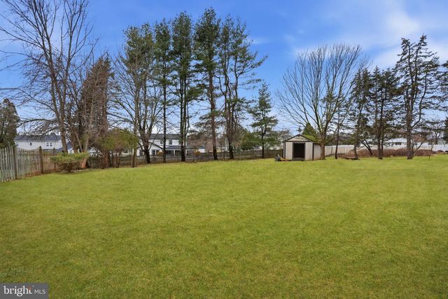 16 RUCKER RD, Richboro, PA 18954