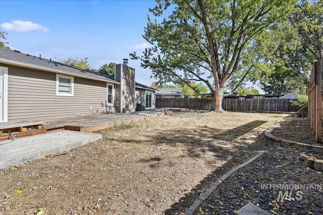 1820 N Kristen Way, Meridian, ID 83646