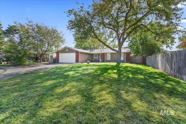 1820 N Kristen Way, Meridian, ID 83646