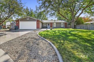 1820 N Kristen Way, Meridian, ID 83646