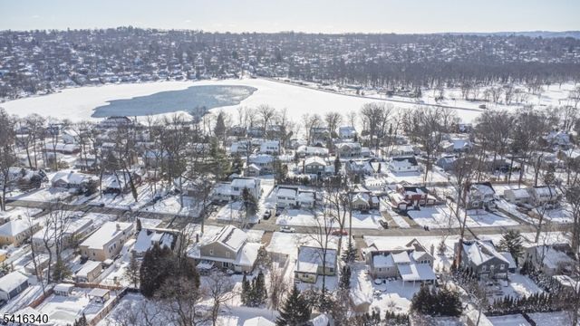 35 Beechwood Dr, Wayne Twp., NJ 07470