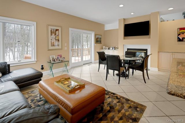 22 Birdsall Farm Drive, Armonk, NY 10504