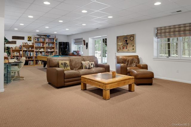 22 Birdsall Farm Drive, Armonk, NY 10504