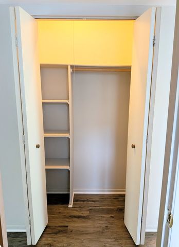 9817 Treetop Drive 1A, Orland Park, IL 60462