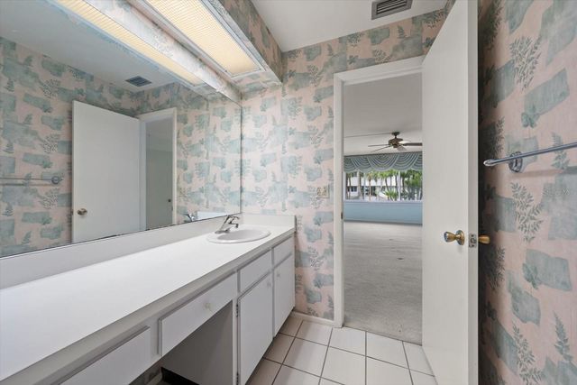 100 BLUFF VIEW DRIVE 114A, Belleair Bluffs, FL 33770