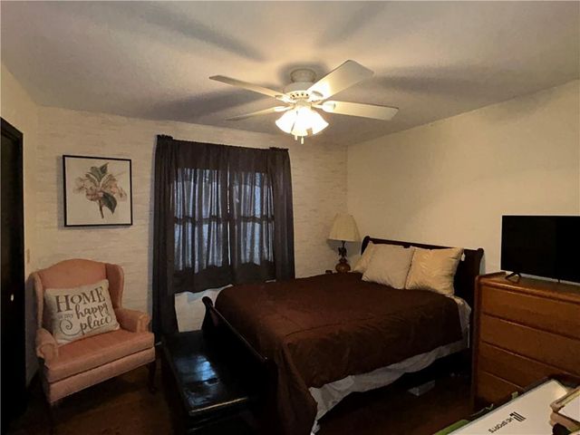 2405 S Stilwell Street, Pittsburg, KS 66762