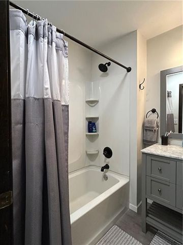 2405 S Stilwell Street, Pittsburg, KS 66762