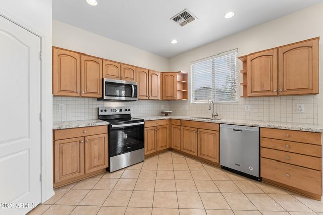 17444 W WASHINGTON Street, Goodyear, AZ 85338