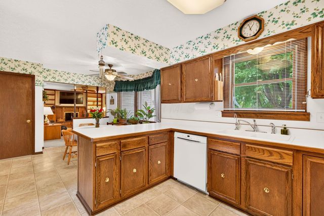 8757 Stoneyway Court NW, Pickerington, OH 43147