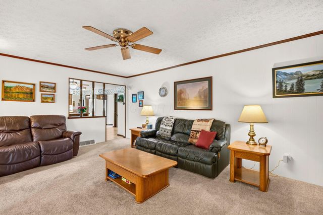 8757 Stoneyway Court NW, Pickerington, OH 43147