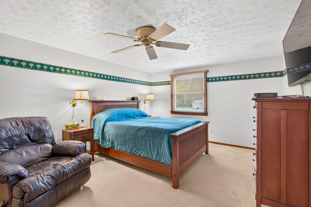8757 Stoneyway Court NW, Pickerington, OH 43147
