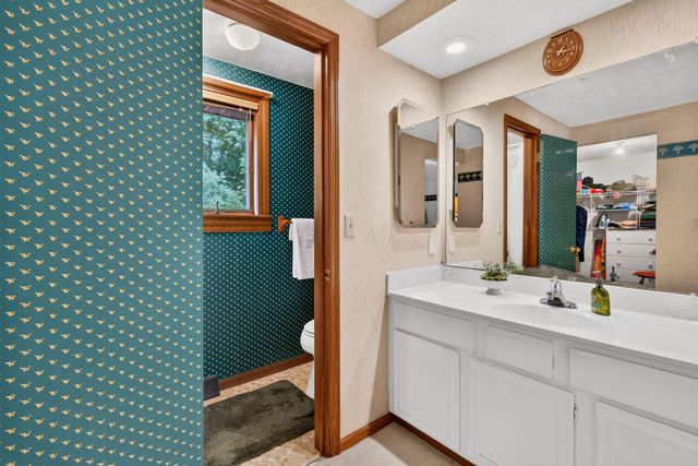 8757 Stoneyway Court NW, Pickerington, OH 43147