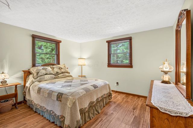 8757 Stoneyway Court NW, Pickerington, OH 43147