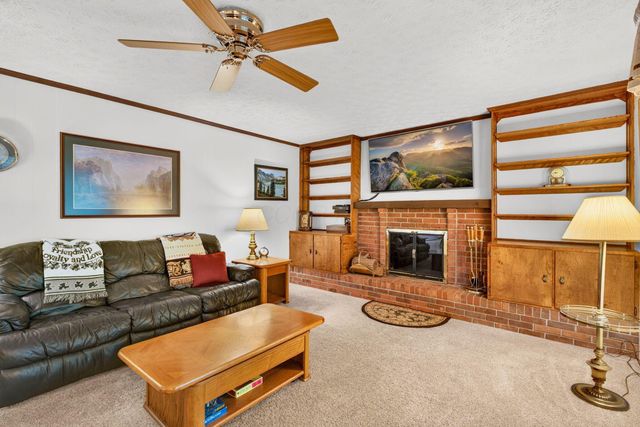 8757 Stoneyway Court NW, Pickerington, OH 43147