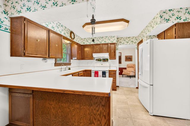 8757 Stoneyway Court NW, Pickerington, OH 43147