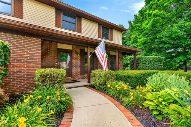 8757 Stoneyway Court NW, Pickerington, OH 43147