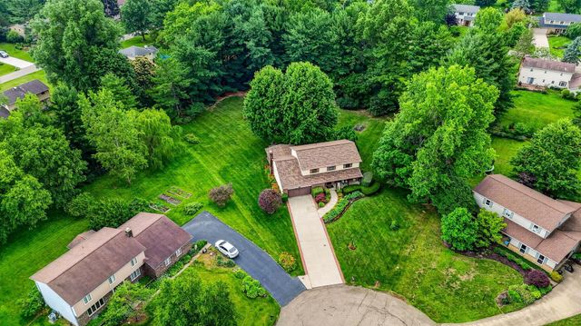 8757 Stoneyway Court NW, Pickerington, OH 43147