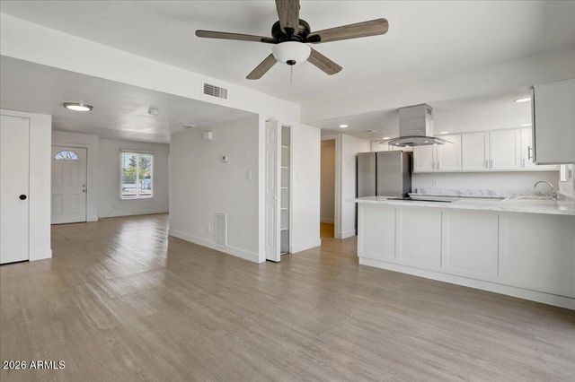 8404 N 32nd Ave Avenue, Phoenix, AZ 85051