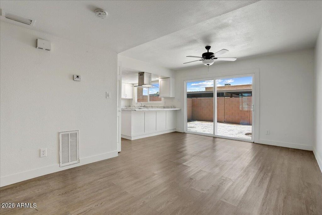8404 N 32nd Ave Avenue, Phoenix, AZ 85051 — photo 5
