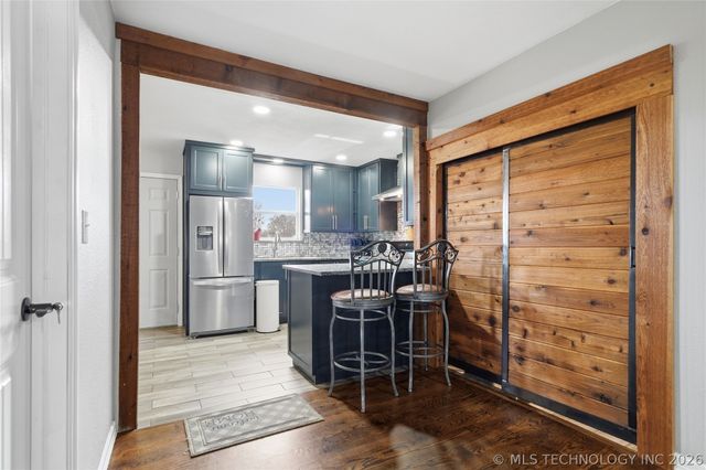 204 E J Street, Jenks, OK 74037