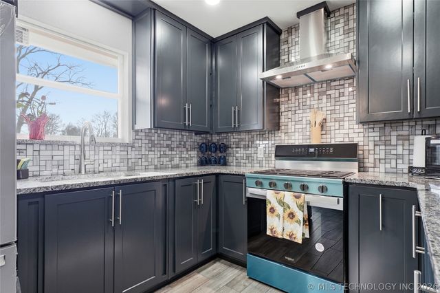 204 E J Street, Jenks, OK 74037