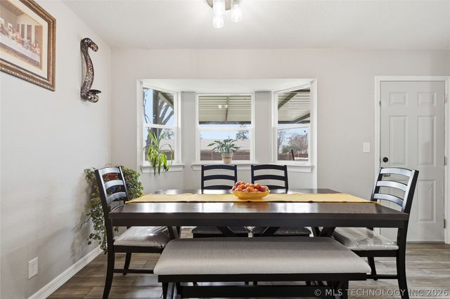 204 E J Street, Jenks, OK 74037