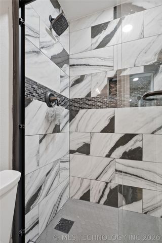 204 E J Street, Jenks, OK 74037