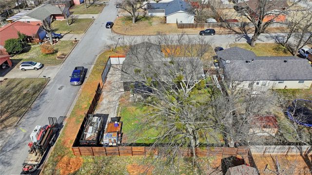 204 E J Street, Jenks, OK 74037