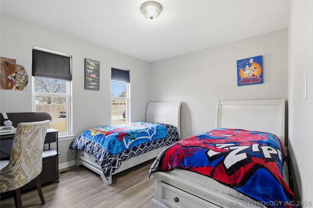 204 E J Street, Jenks, OK 74037