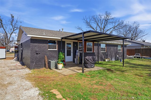 204 E J Street, Jenks, OK 74037