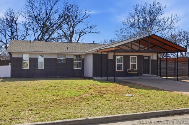 204 E J Street, Jenks, OK 74037