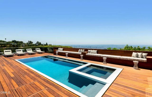 590 Haynes Avenue, Beverly Hills, CA 90210