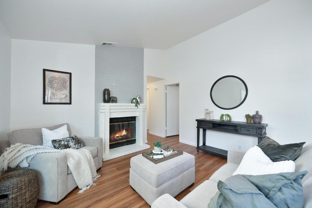 1343 Puebla Way, Roseville, CA 95747