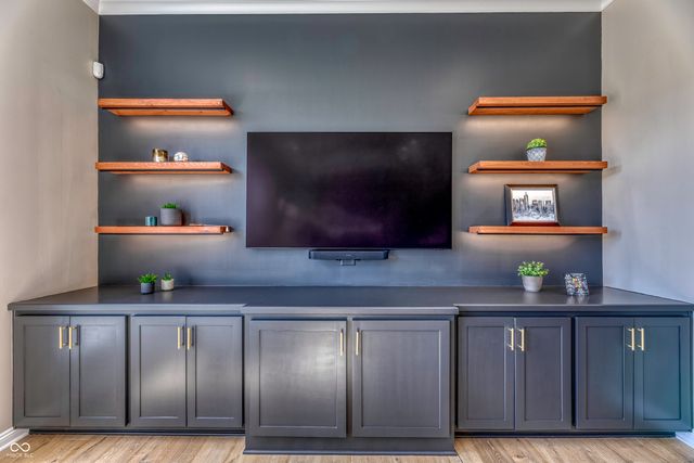 11785 Darsley Drive, Fishers, IN 46037