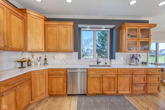 11785 Darsley Drive, Fishers, IN 46037