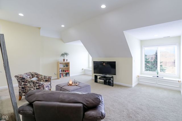 11785 Darsley Drive, Fishers, IN 46037