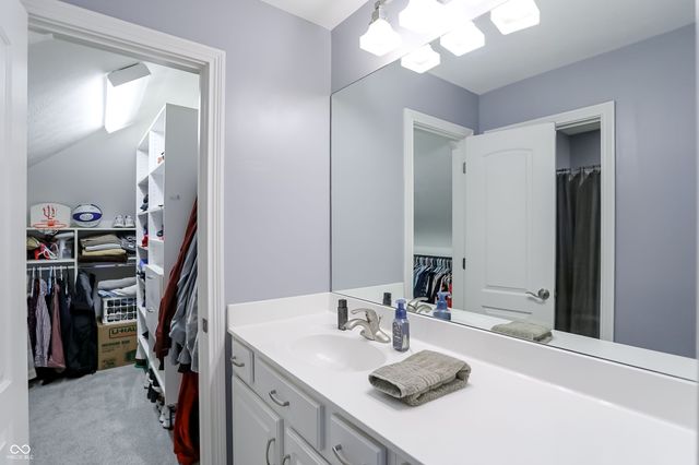 11785 Darsley Drive, Fishers, IN 46037